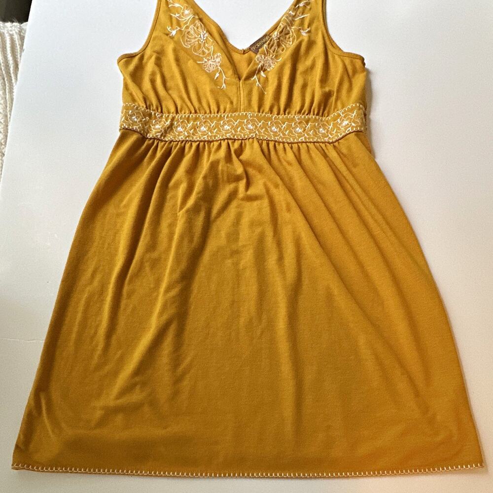 Forever Yellow Floral Embroidered V-Neck Sleeveless A-Line Knee Dress S Fairy